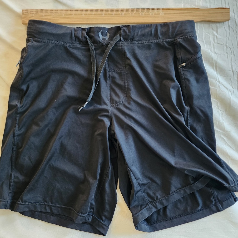 Hylete Mens Above Knee Training Shorts Black Size Large Zipper Pockets Workout